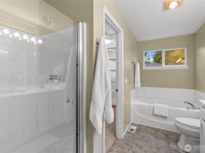 27930 NE 149th Ct, Duvall WA 98019