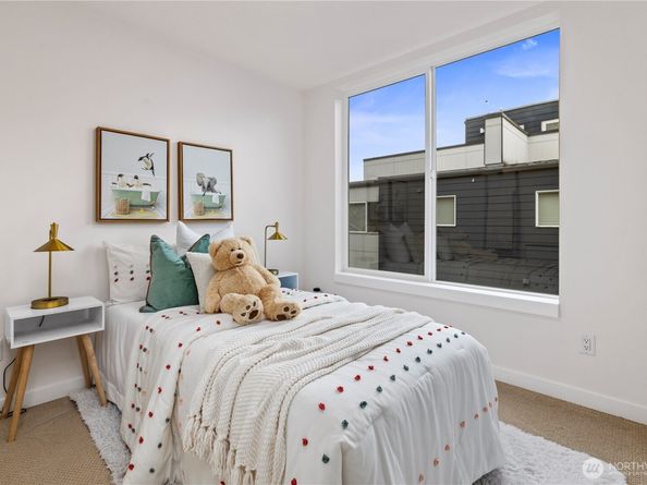 1913 A N 120th Street, Seattle WA 98133