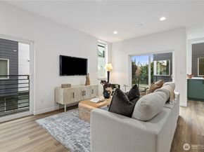 1913 A N 120th Street, Seattle WA 98133