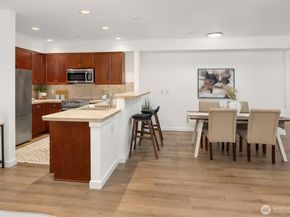 11004 NE 11th Street 407, Bellevue WA 98004