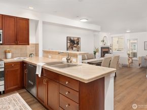 11004 NE 11th Street 407, Bellevue WA 98004