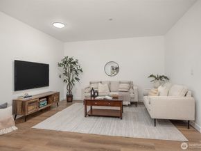 11004 NE 11th Street 407, Bellevue WA 98004