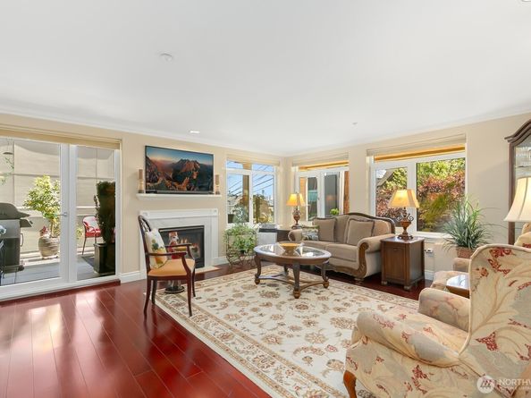 2100 Thorndyke Avenue W 101, Seattle WA 98199