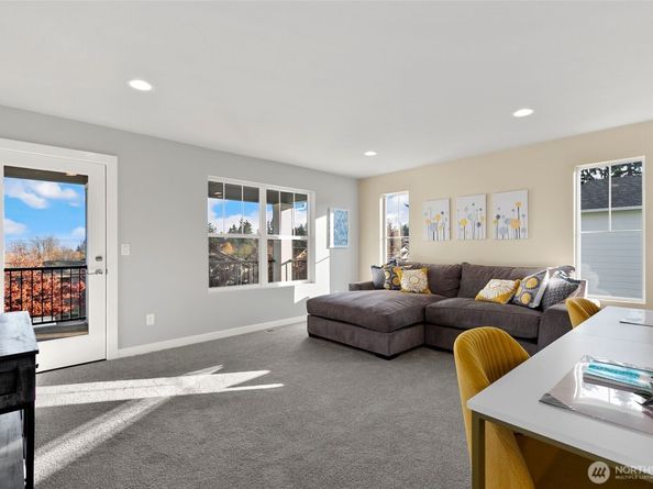 9802 5th Lane SW 17, Seattle WA 98106