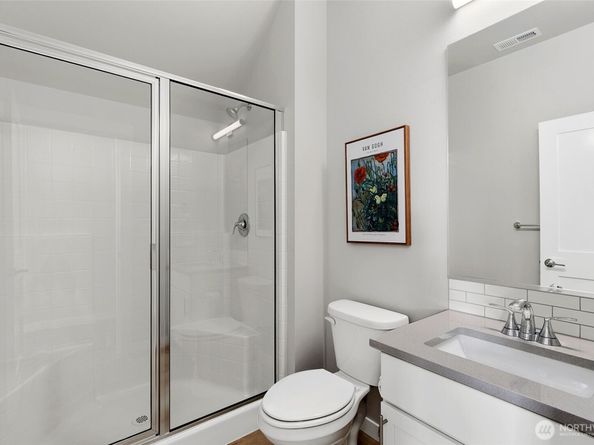 9802 5th Lane SW 17, Seattle WA 98106