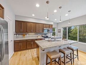 10260 157th Place NE 101, Redmond WA 98052