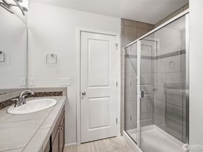 10260 157th Place NE 101, Redmond WA 98052