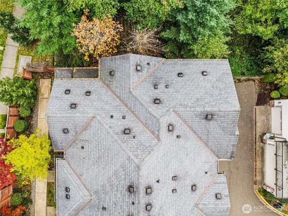 10260 157th Place NE 101, Redmond WA 98052