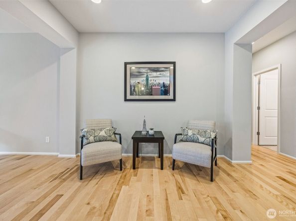 10260 157th Place NE 101, Redmond WA 98052