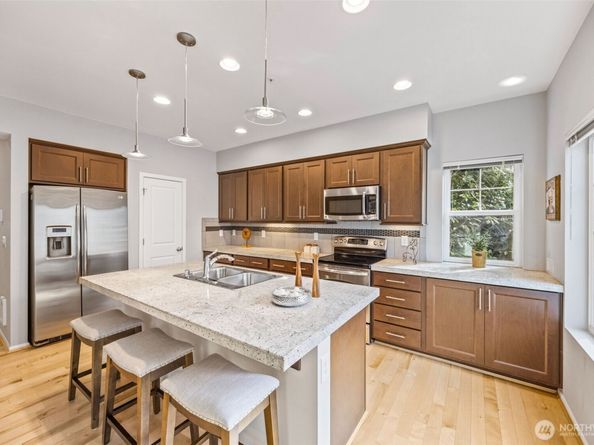 10260 157th Place NE 101, Redmond WA 98052