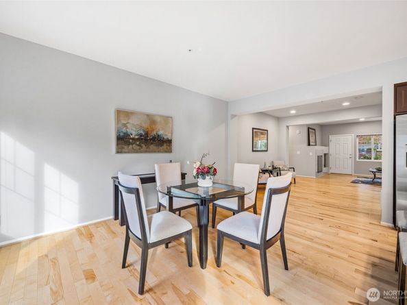 10260 157th Place NE 101, Redmond WA 98052