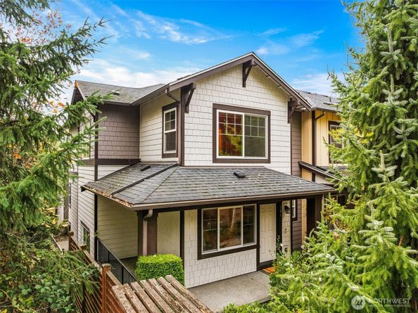 10260 157th Place NE 101, Redmond WA 98052