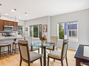 10260 157th Place NE 101, Redmond WA 98052