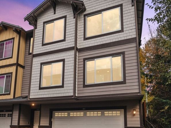 10260 157th Place NE 101, Redmond WA 98052