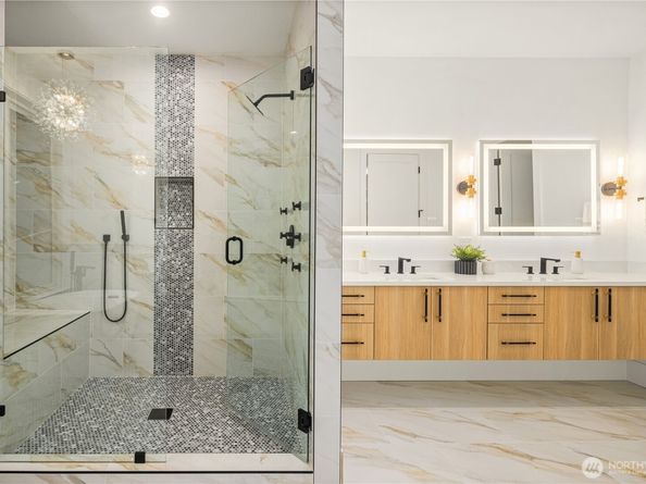 13698 NE 83rd Street, Redmond WA 98052