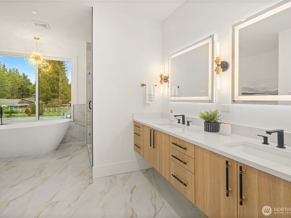 13698 NE 83rd Street, Redmond WA 98052