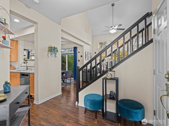 4612 NE 6th Place, Renton WA 98059