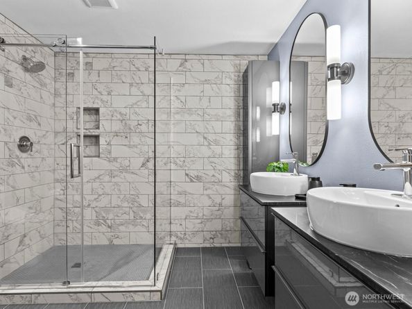 4612 NE 6th Place, Renton WA 98059