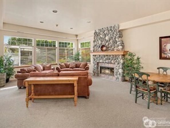 4612 NE 6th Place, Renton WA 98059