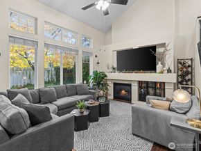 4612 NE 6th Place, Renton WA 98059