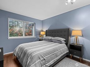 4612 NE 6th Place, Renton WA 98059