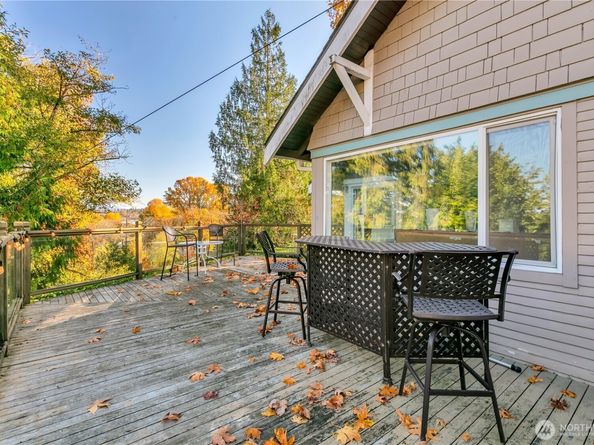 10021 16th Avenue S, Seattle WA 98168