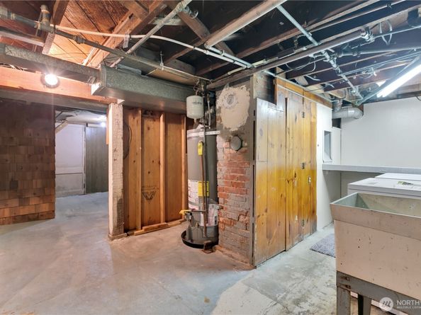 10021 16th Avenue S, Seattle WA 98168