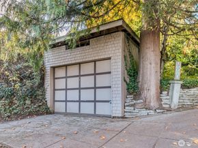 10021 16th Avenue S, Seattle WA 98168