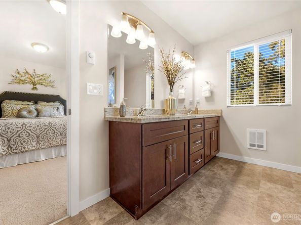 10034 59th Avenue S, Seattle WA 98178