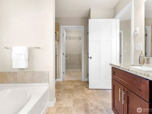 10034 59th Avenue S, Seattle WA 98178