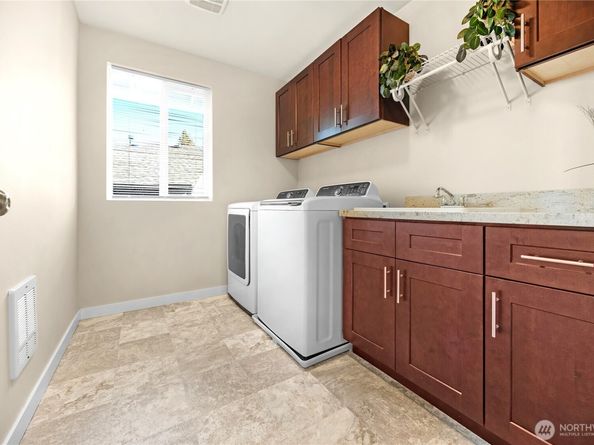 10034 59th Avenue S, Seattle WA 98178