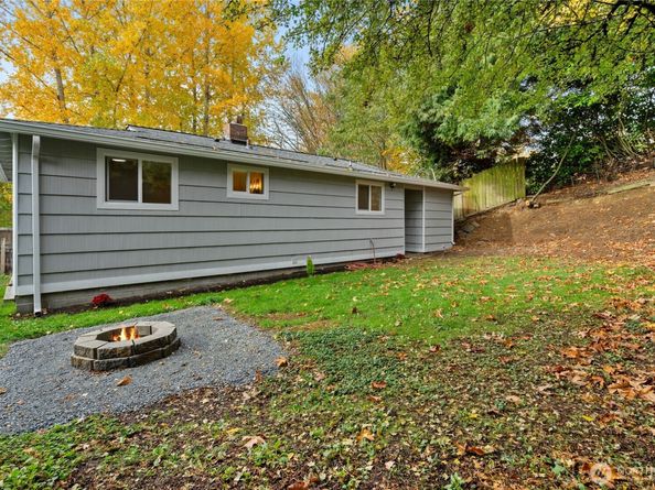 10050 12th Avenue SW, Seattle WA 98146