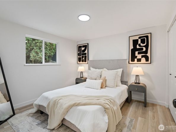 10050 12th Avenue SW, Seattle WA 98146