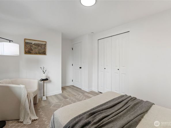 10050 12th Avenue SW, Seattle WA 98146