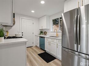 10050 12th Avenue SW, Seattle WA 98146