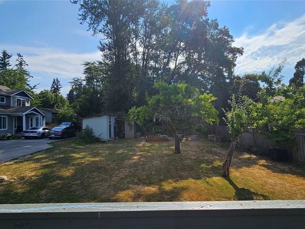 18534 Stone Avenue N, Shoreline WA 98133