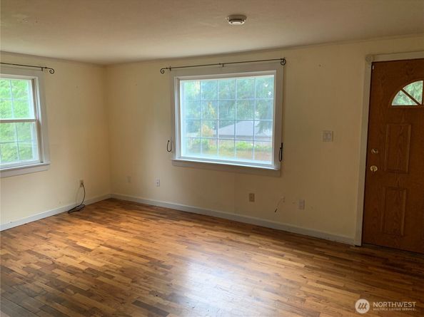 12811 10th Avenue S, Burien WA 98168