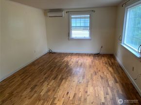 12811 10th Avenue S, Burien WA 98168