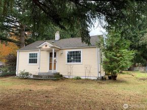 12811 10th Avenue S, Burien WA 98168
