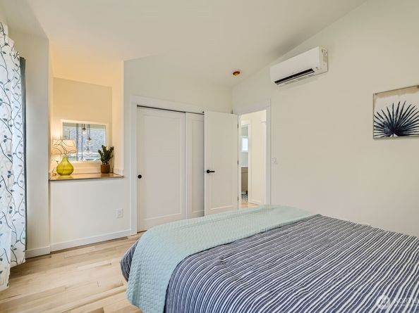 5928 18th Avenue S, Seattle WA 98108