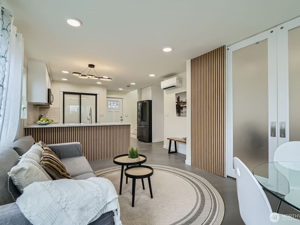 5928 18th Avenue S, Seattle WA 98108