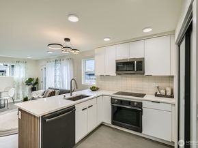 5928 18th Avenue S, Seattle WA 98108