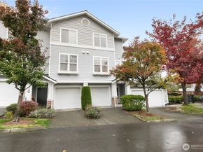 22607 42nd Place S 13, Kent WA 98032