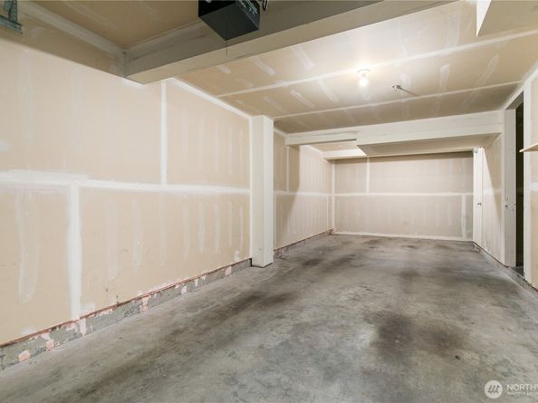 22607 42nd Place S 13, Kent WA 98032