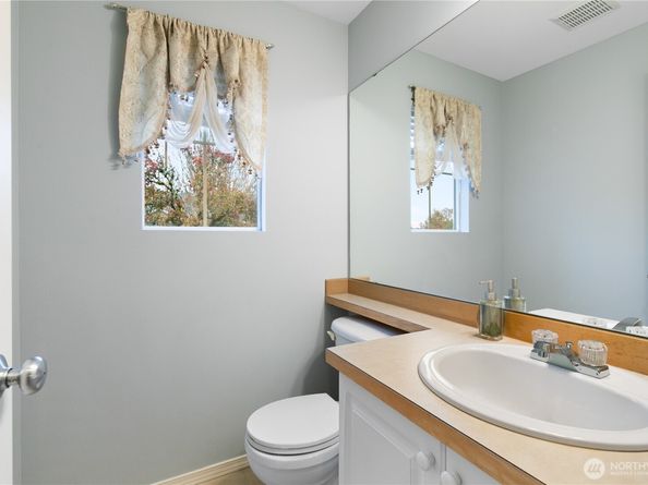 22607 42nd Place S 13, Kent WA 98032