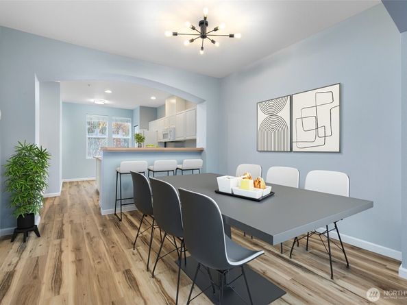 22607 42nd Place S 13, Kent WA 98032