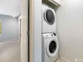 22607 42nd Place S 13, Kent WA 98032