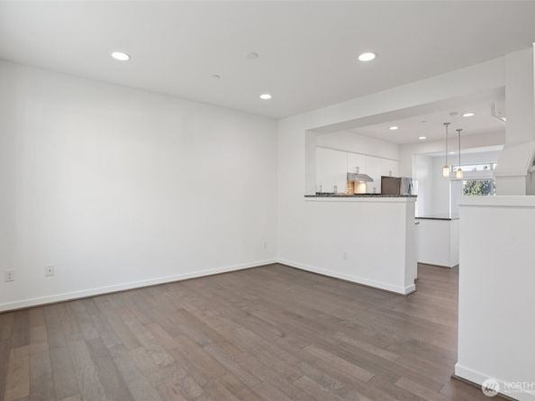 1434 157th Place NE 2802, Bellevue WA 98008