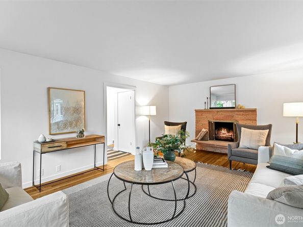 11721 24th Avenue NE, Seattle WA 98125