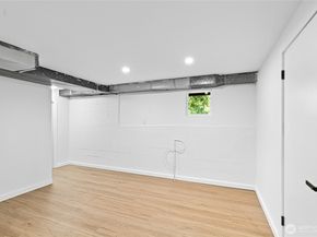 11721 24th Avenue NE, Seattle WA 98125